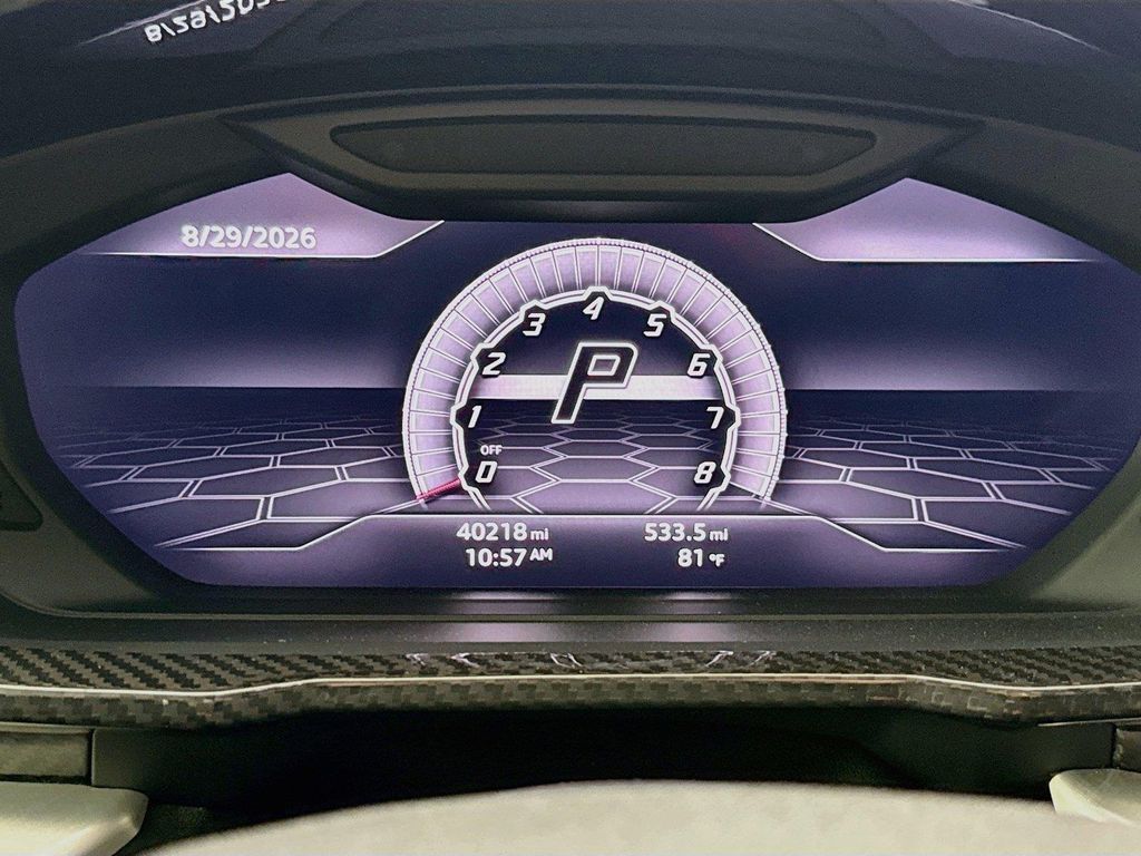 2020 Lamborghini URUS AWD — миниатюра 11