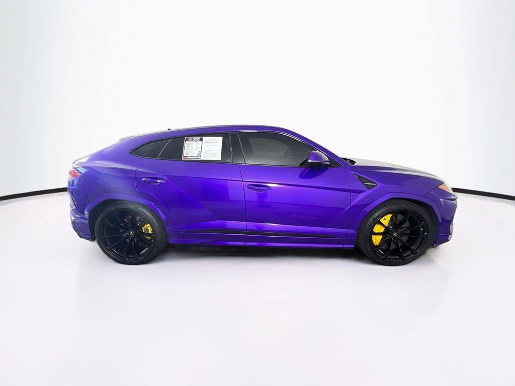 2020 Lamborghini URUS AWD — фото 6