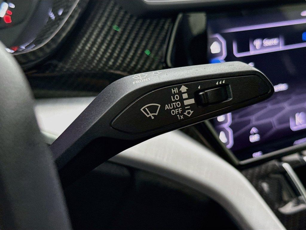 2020 Lamborghini URUS AWD — миниатюра 13