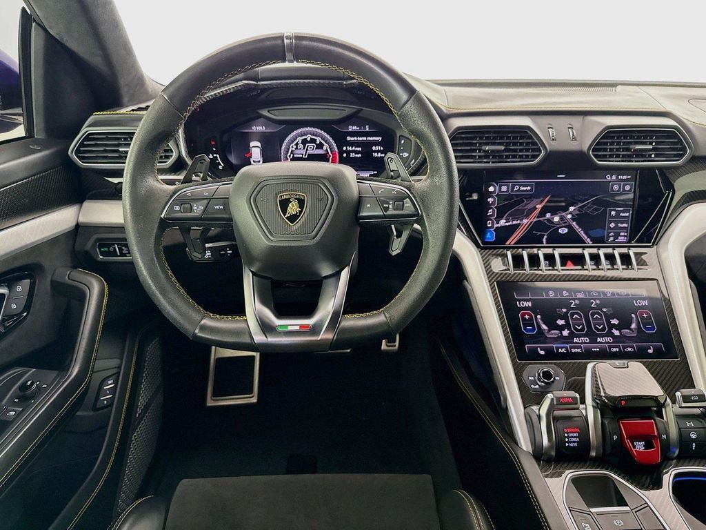 صورة 10 لـ 2020 Lamborghini URUS AWD