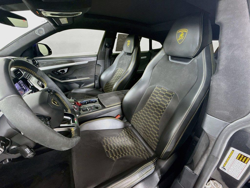 2020 Lamborghini URUS AWD — фото 9
