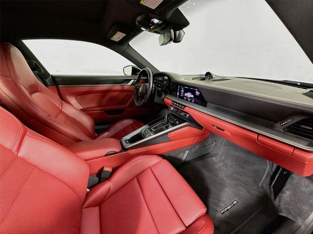 2021 Porsche 911 CARRERA 4S — миниатюра 12