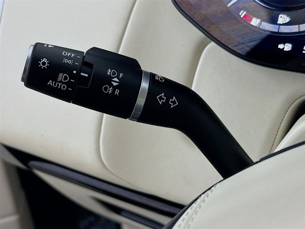 صورة 6 لـ 2023 LAND Rover RANGE ROVER AUTOBIOGRAPHY