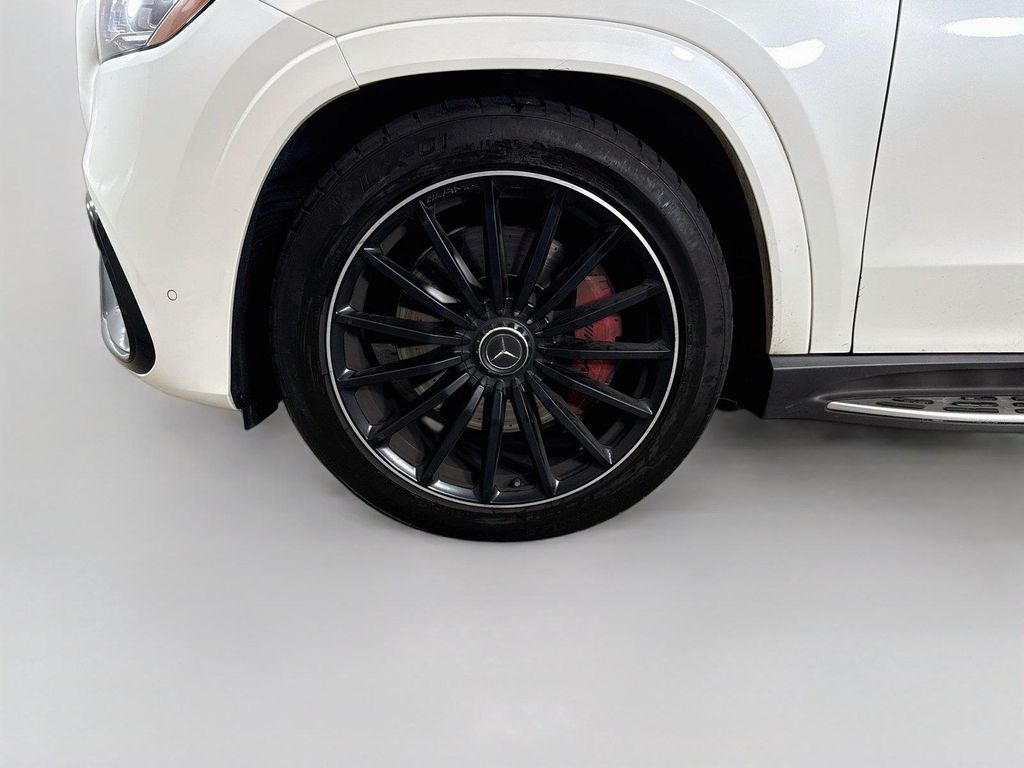 2022 Mercedes-BENZ AMG GLS 63 BASE — фото 17