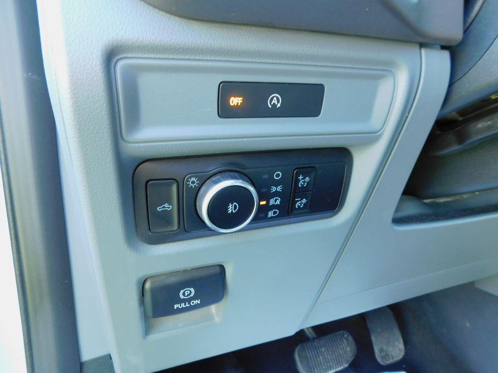 صورة مصغرة 15 لـ 2025 FORD F-150 XLT