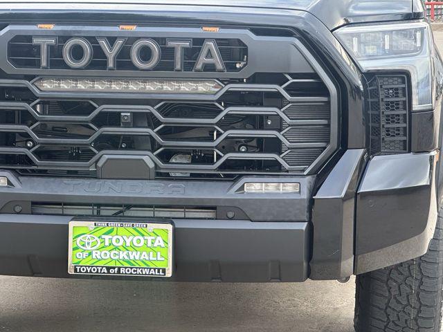 TOYOTA TUNDRA - 8