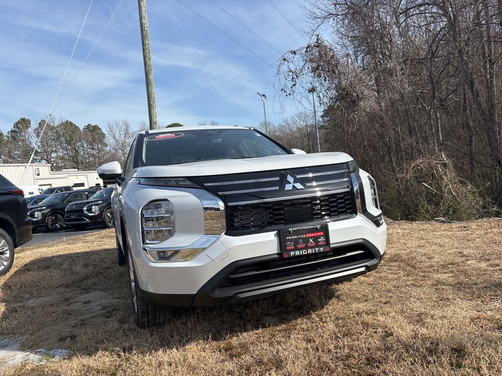 New 2026 Mitsubishi Outlander ES 1.5T 2WD