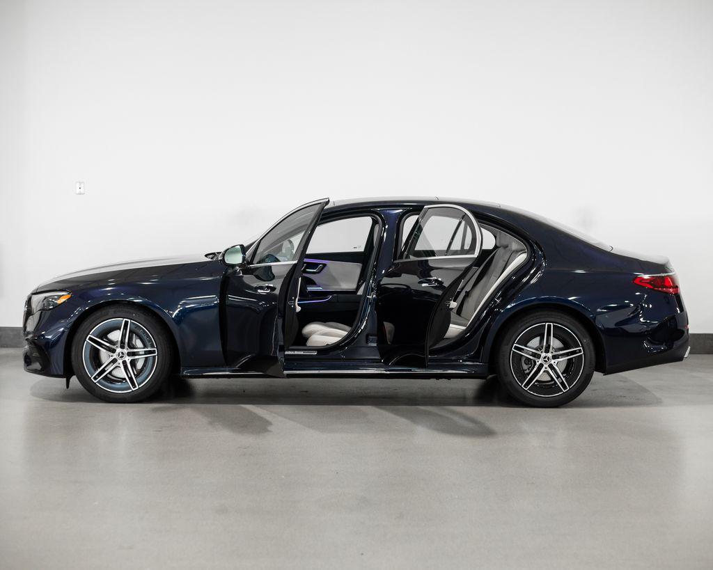 MERCEDES-BENZ E-CLASS - 3