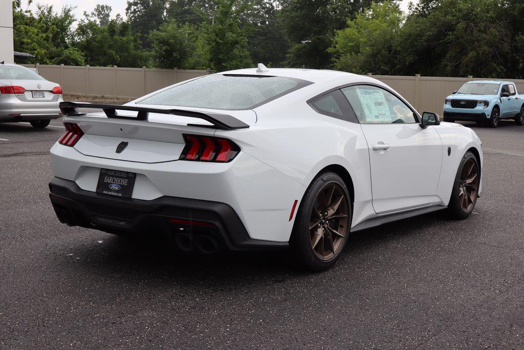 صورة 3 لـ 2026 FORD MUSTANG DARK HORSE FASTBACK