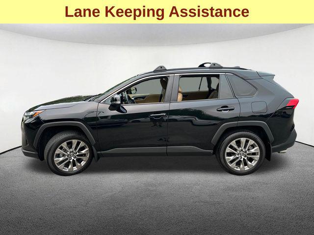 صورة 6 لـ 2025 Toyota RAV4 XLE PREMIUM