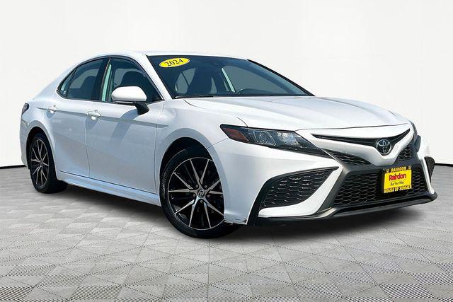 Used 2024 Toyota Camry SE