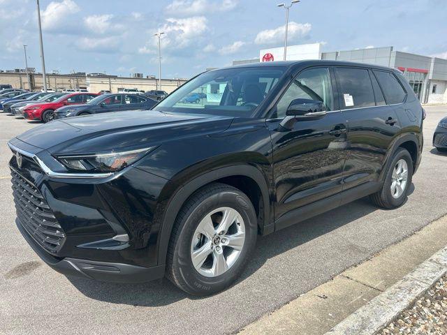 New 2026 Toyota Highlander LE