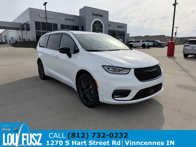 New 2026 Chrysler Pacifica L