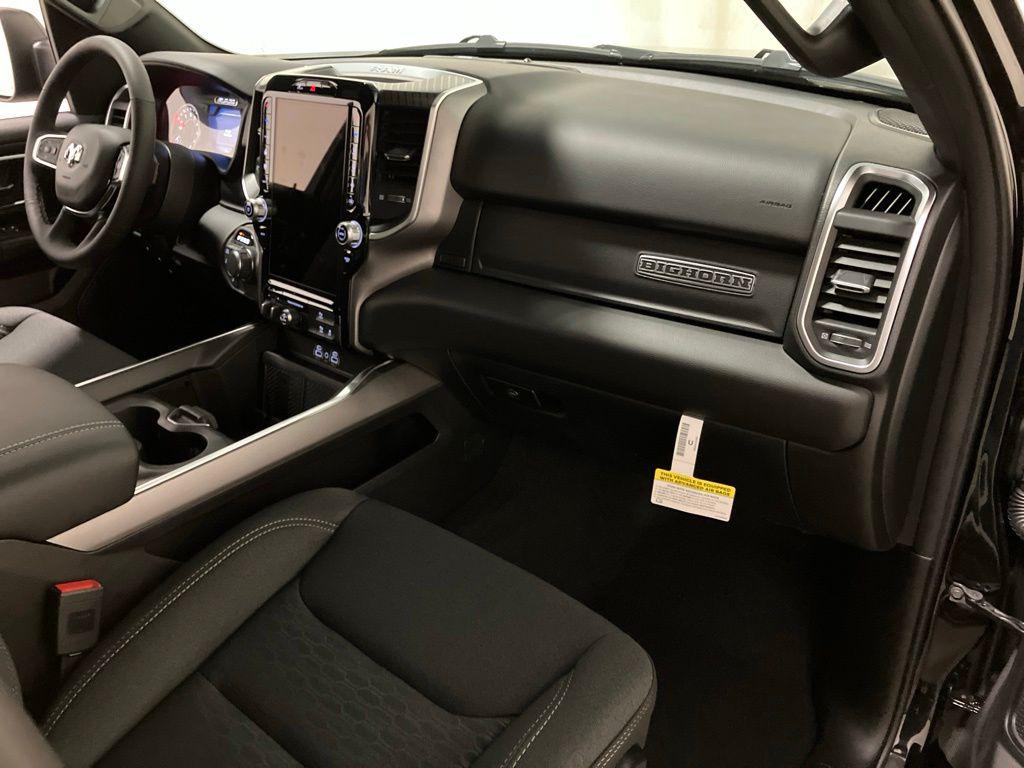 2026 RAM 1500 BIG HORN/LONE STAR — миниатюра 21