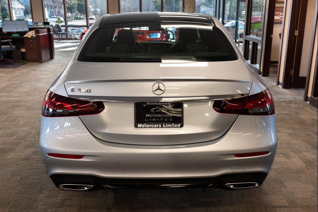 MERCEDES-BENZ E-CLASS - 7