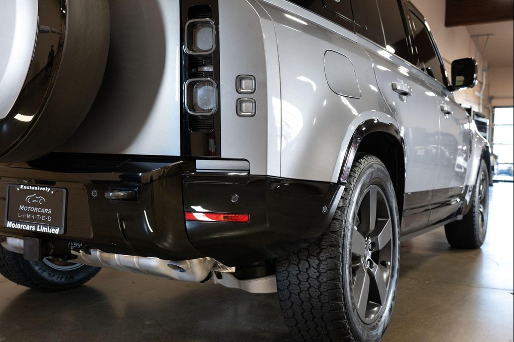 2024 LAND Rover DEFENDER 110 P400 X — фото 23