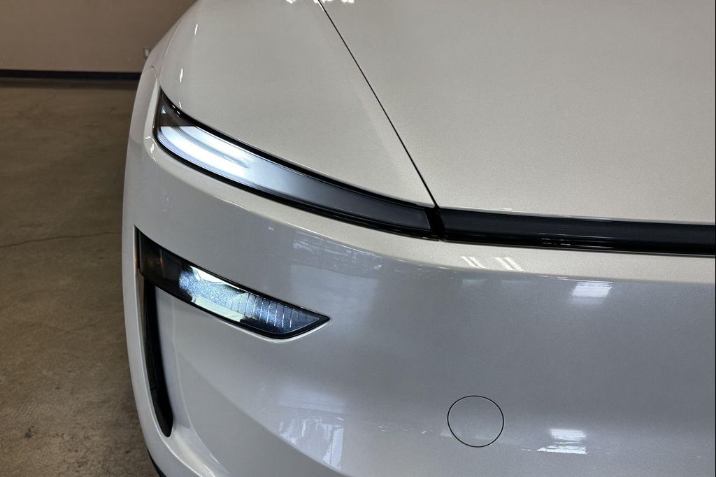 2026 Tesla MODEL Y PREMIUM REAR-WHEEL DRIVE — фото 16