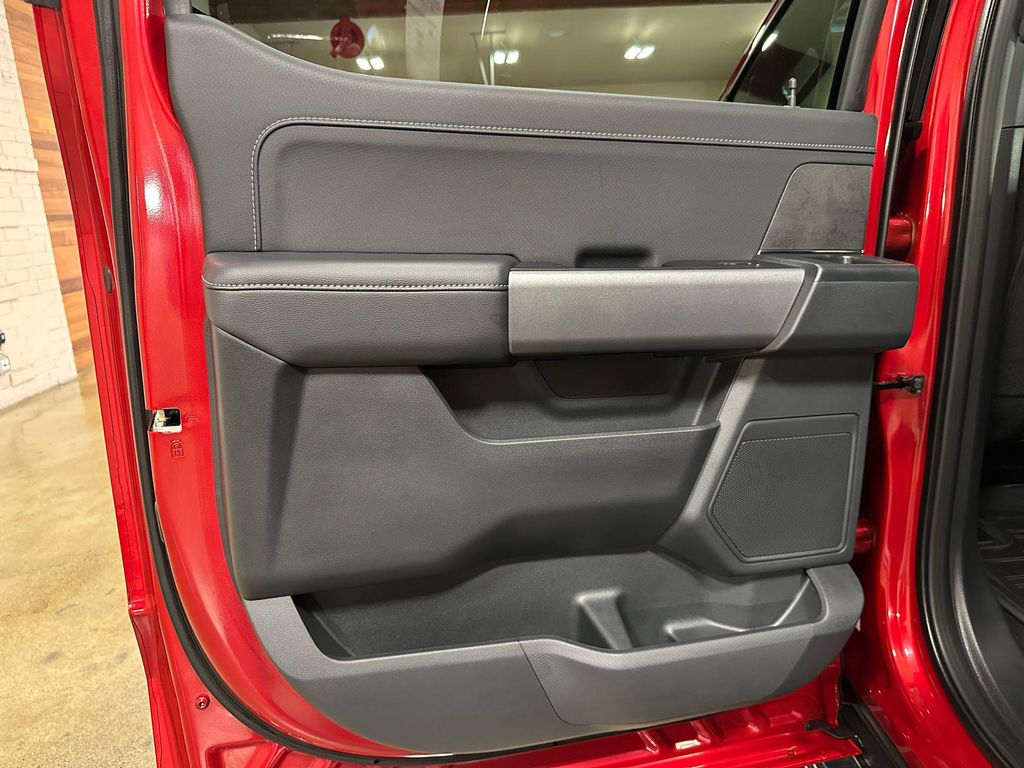 صورة مصغرة 23 لـ 2025 FORD F-150 XLT