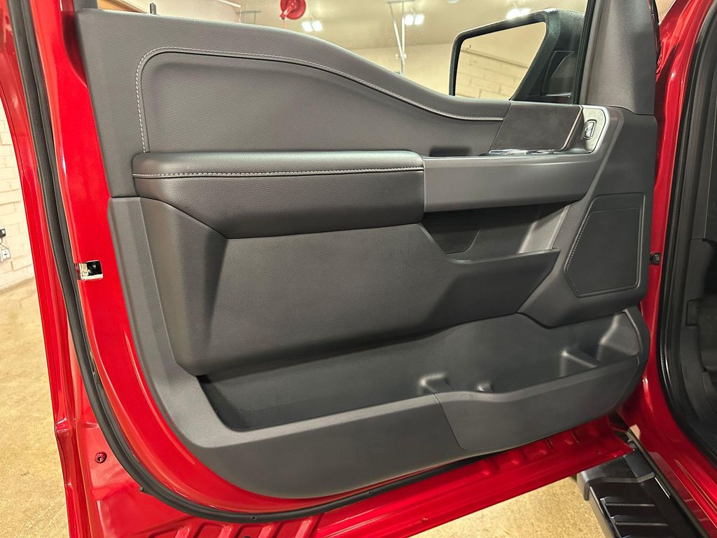 صورة مصغرة 22 لـ 2025 FORD F-150 XLT