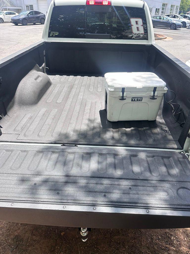 صورة 9 لـ 2023 RAM 2500 LARAMIE CREW CAB 4X4 6'4' BOX
