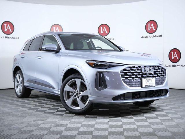 New 2025 Audi Q5 Premium plus