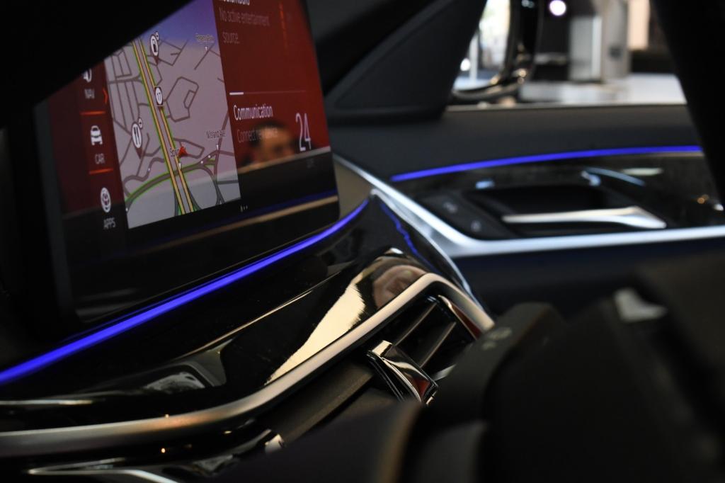 صورة مصغرة 76 لـ 2023 BMW 530 I XDRIVE