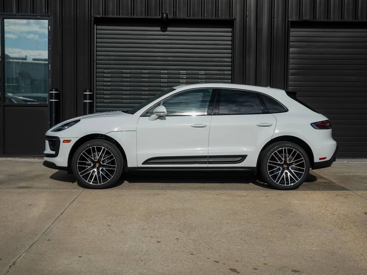 2026 Porsche MACAN 照片 2