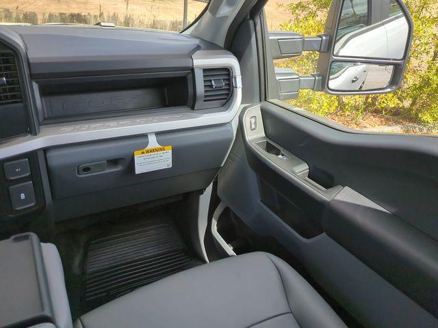 صورة مصغرة 17 لـ 2026 FORD F-250 XL