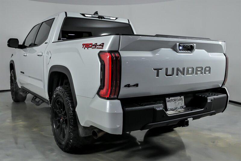 TOYOTA TUNDRA - 10