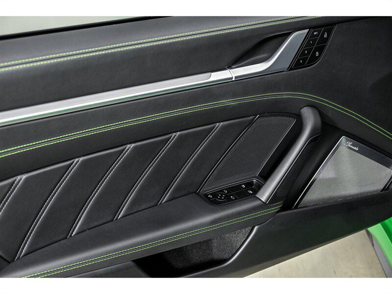 صورة مصغرة 12 لـ 2023 Porsche 911 TURBO S