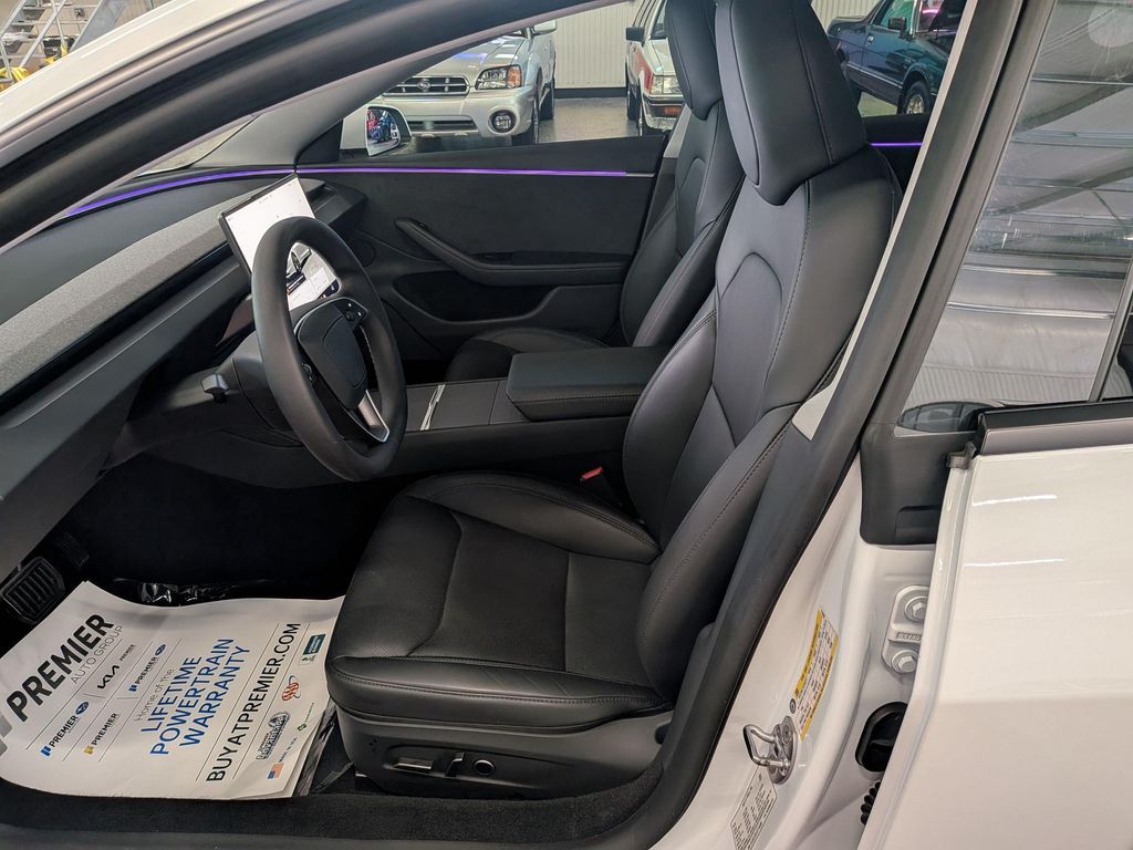 2026 Tesla MODEL 3 STANDARD RANGE 照片 9