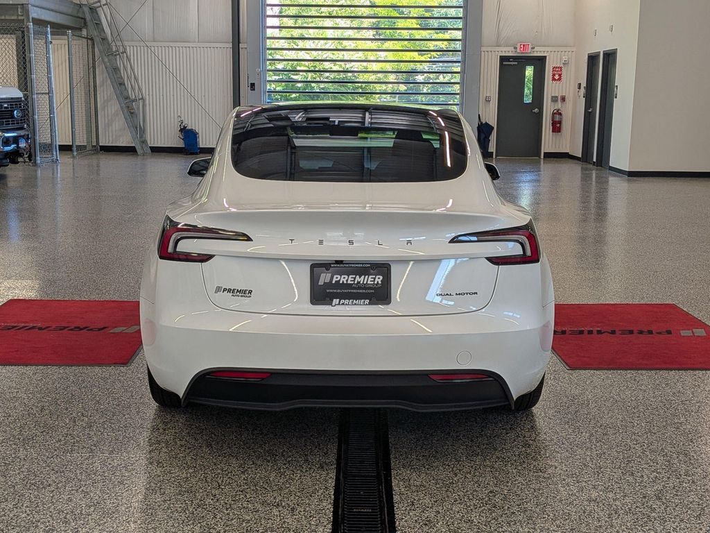2026 Tesla MODEL 3 STANDARD RANGE 照片 4