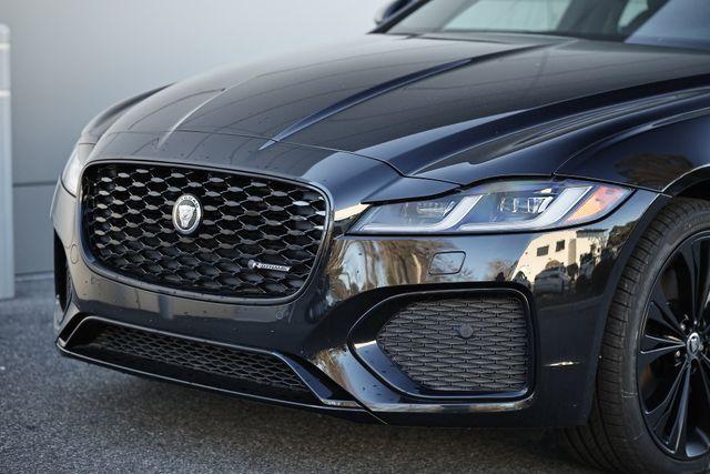 2024 Jaguar XF R-DYNAMIC SE 照片 2