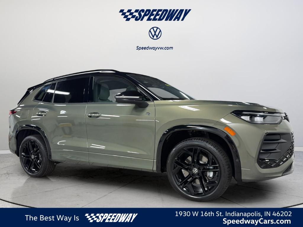 New 2026 Volkswagen Tiguan 2.0T SE R-Line Black