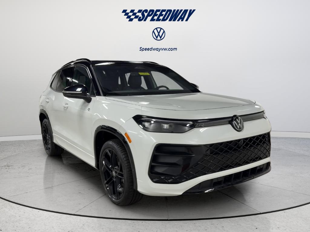 New 2026 Volkswagen Tiguan 2.0T SE R-Line Black