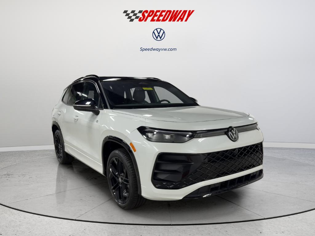 New 2026 Volkswagen Tiguan 2.0T SE R-Line Black