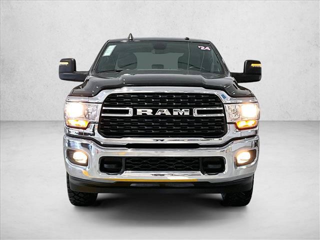2024 RAM 2500 BIG HORN CREW CAB 4X4 6'4' BOX — фото 3