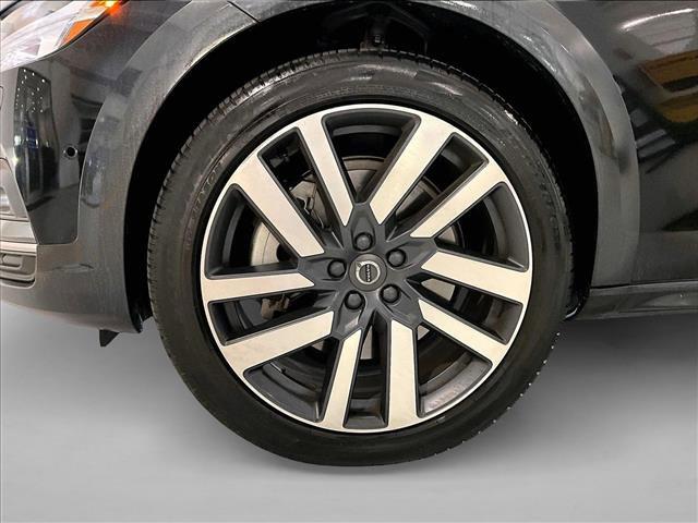 صورة 10 لـ 2025 Volvo V90 CROSS COUNTRY PLUS, B6 AWD GAS (MILD HYBRID)