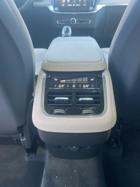 2026 Volvo XC90 B5 CORE 缩略图 24