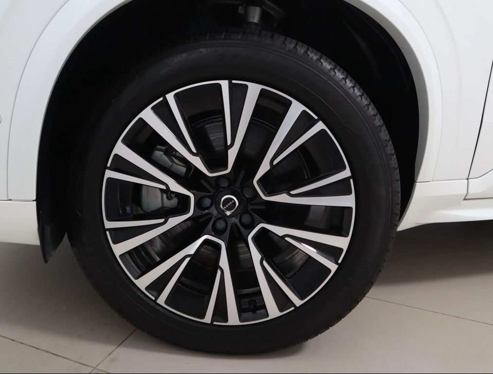 صورة 10 لـ 2025 Volvo XC90 PLUG-IN HYBRID PLUS