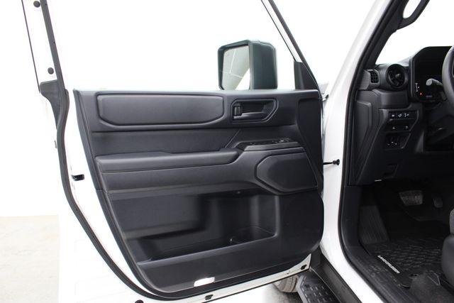 صورة 29 لـ 2024 Toyota LAND CRUISER BASE