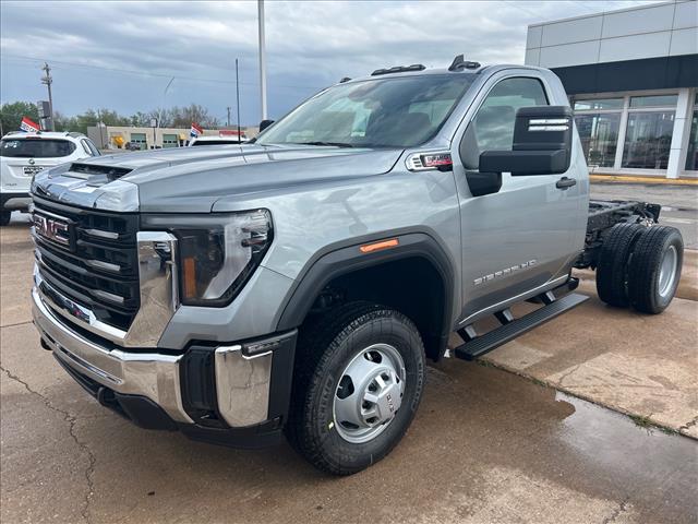 New 2026 GMC Sierra 3500 Base