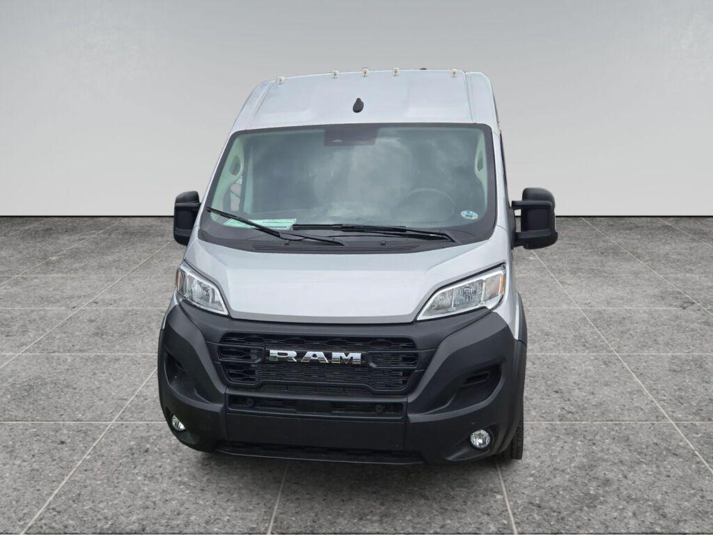 صورة 2 لـ 2026 RAM PROMASTER 2500 TRADESMAN