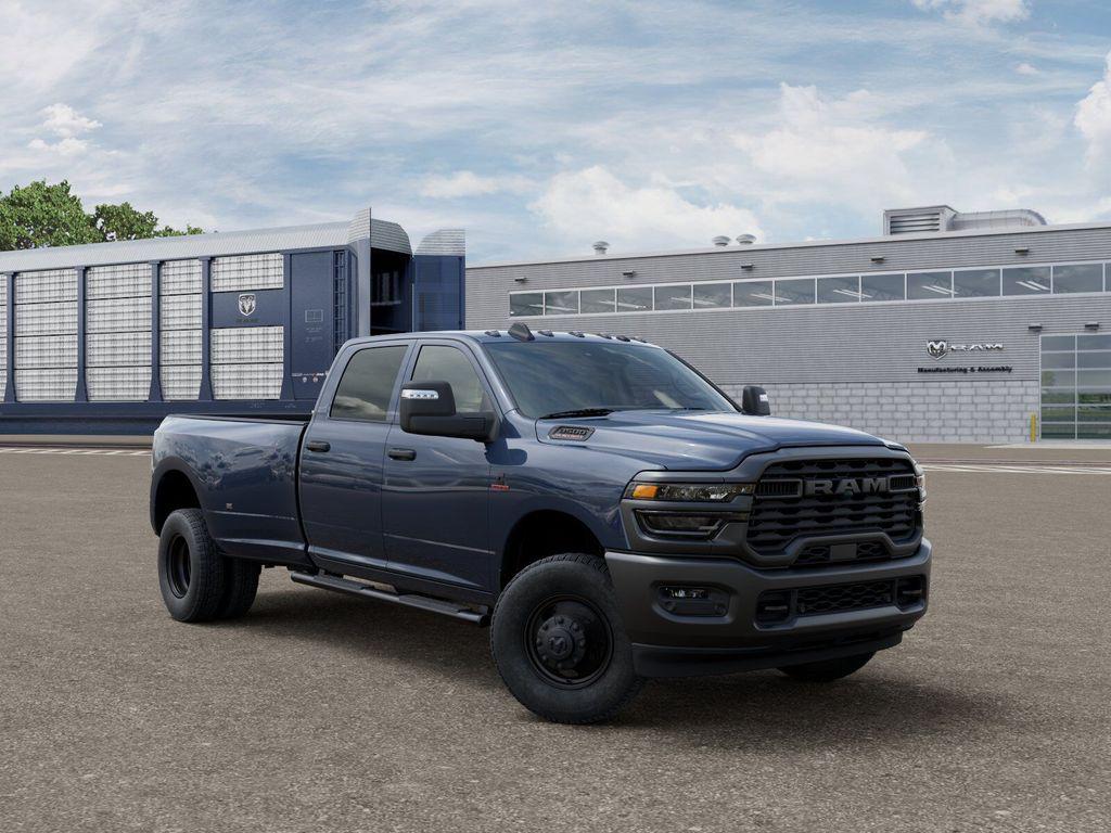 2026 RAM 3500 TRADESMAN CREW CAB 4X4 8' BOX — фото 3