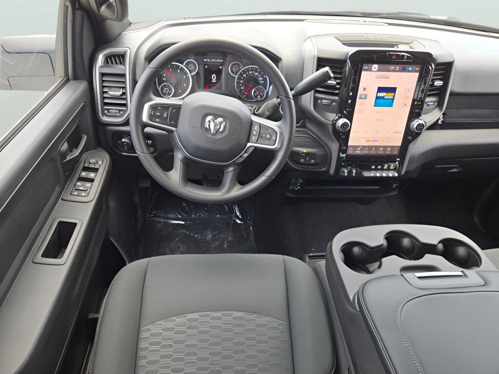 2026 RAM 3500 TRADESMAN CREW CAB 4X4 8' BOX — миниатюра 22