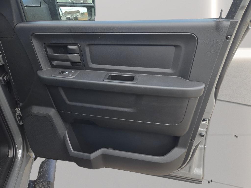 2026 RAM 3500 TRADESMAN CREW CAB 4X4 8' BOX — миниатюра 5
