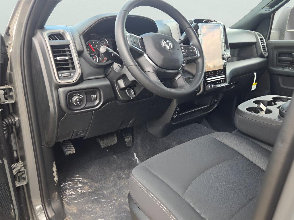 2026 RAM 3500 TRADESMAN CREW CAB 4X4 8' BOX — миниатюра 25