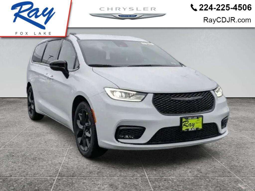 New 2026 Chrysler Pacifica L