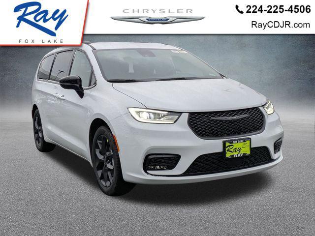 New 2026 Chrysler Pacifica L