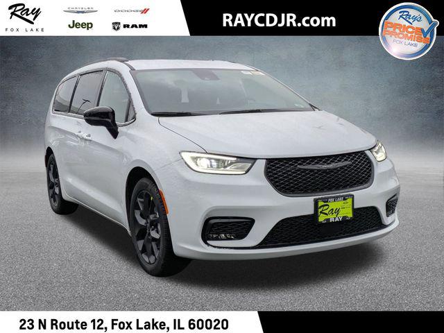 New 2026 Chrysler Pacifica L
